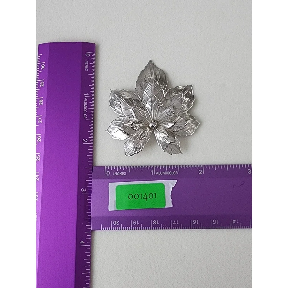 Vtg Designer SARAH COVENTRY SAC Signed Silver Tone Layered Maple Leaf Brooch Pin